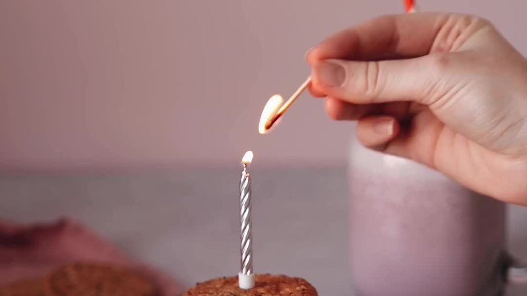 ویدیو استوک کیک تولد